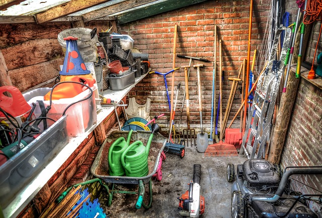 shed for keeping gardning tools